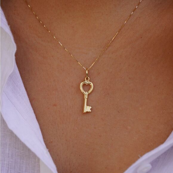 Key charm | 14k Real Gold Pendant | perfect gift | Key of heart pendant | - Picture 1 of 9
